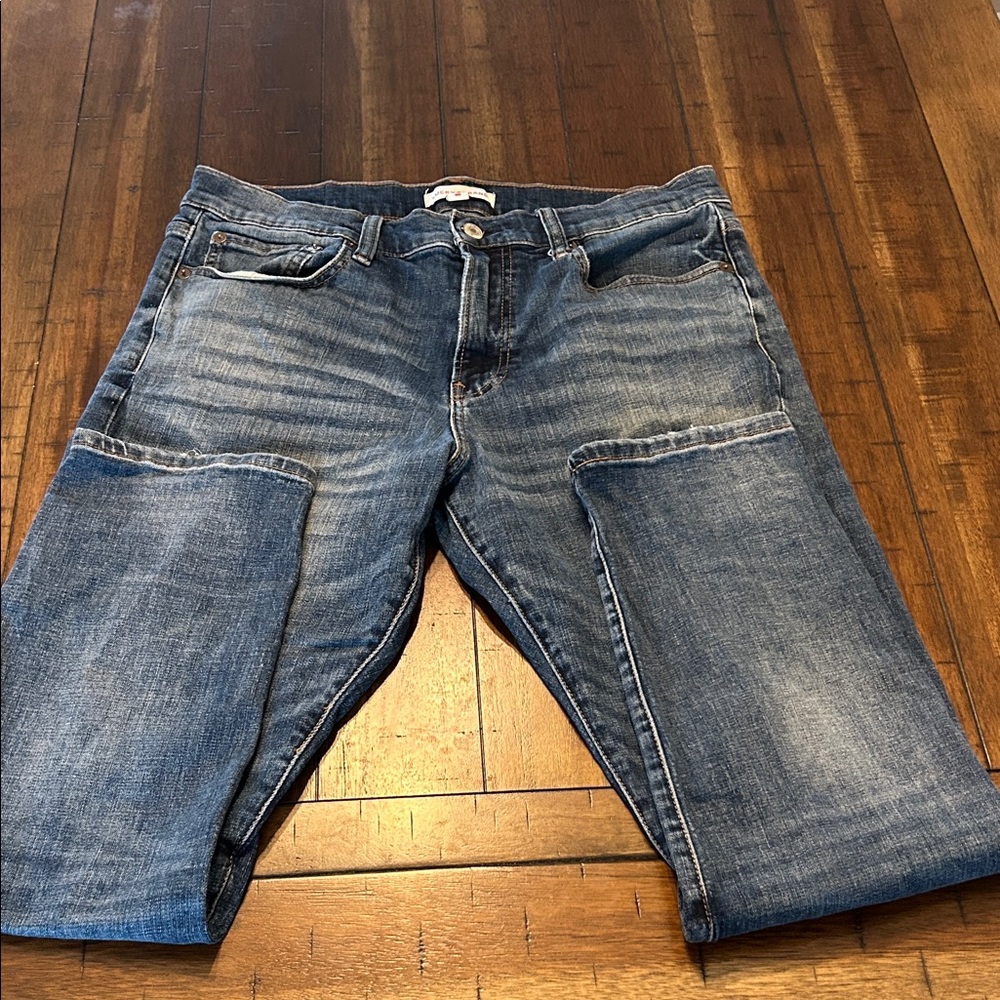 Lucky Brand Men's Athletic Slim Blue Jeans size 34x30 GUC